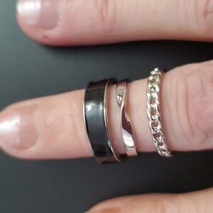 🎄5/$30🎄 3 piece Ring set